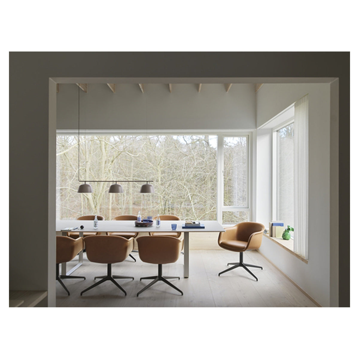 Fiber Conference Armchair Swivel Base W. Castors