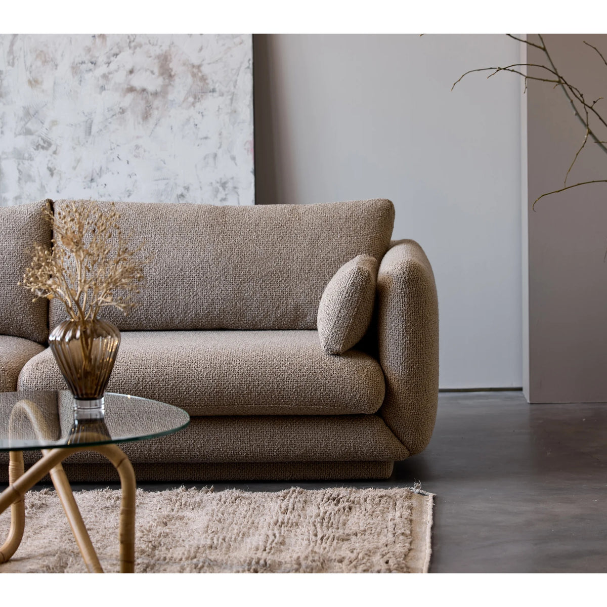 Bloom 2-seater sofa w/plinth