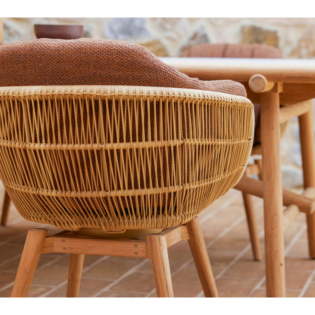 Stay chair w/teak swivel