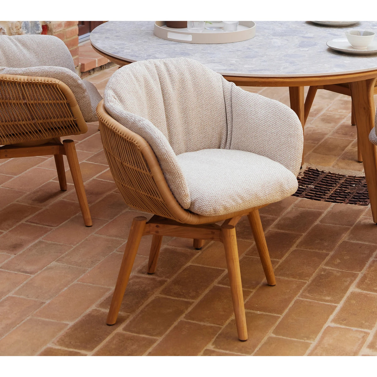 Stay chair w/teak swivel