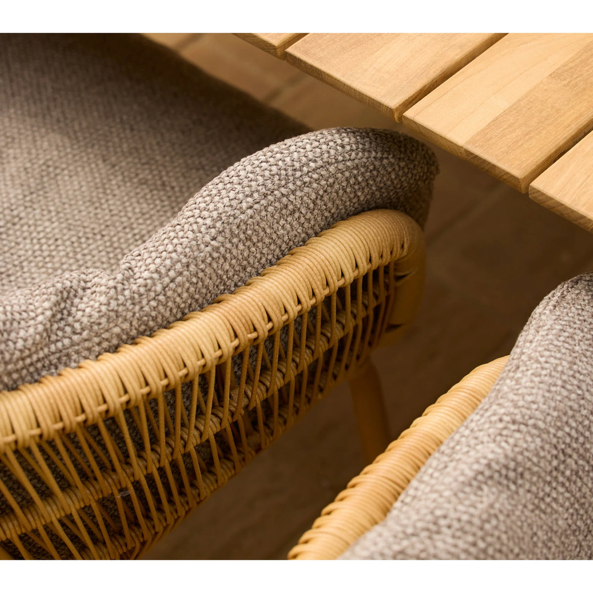 Stay chair w/teak swivel