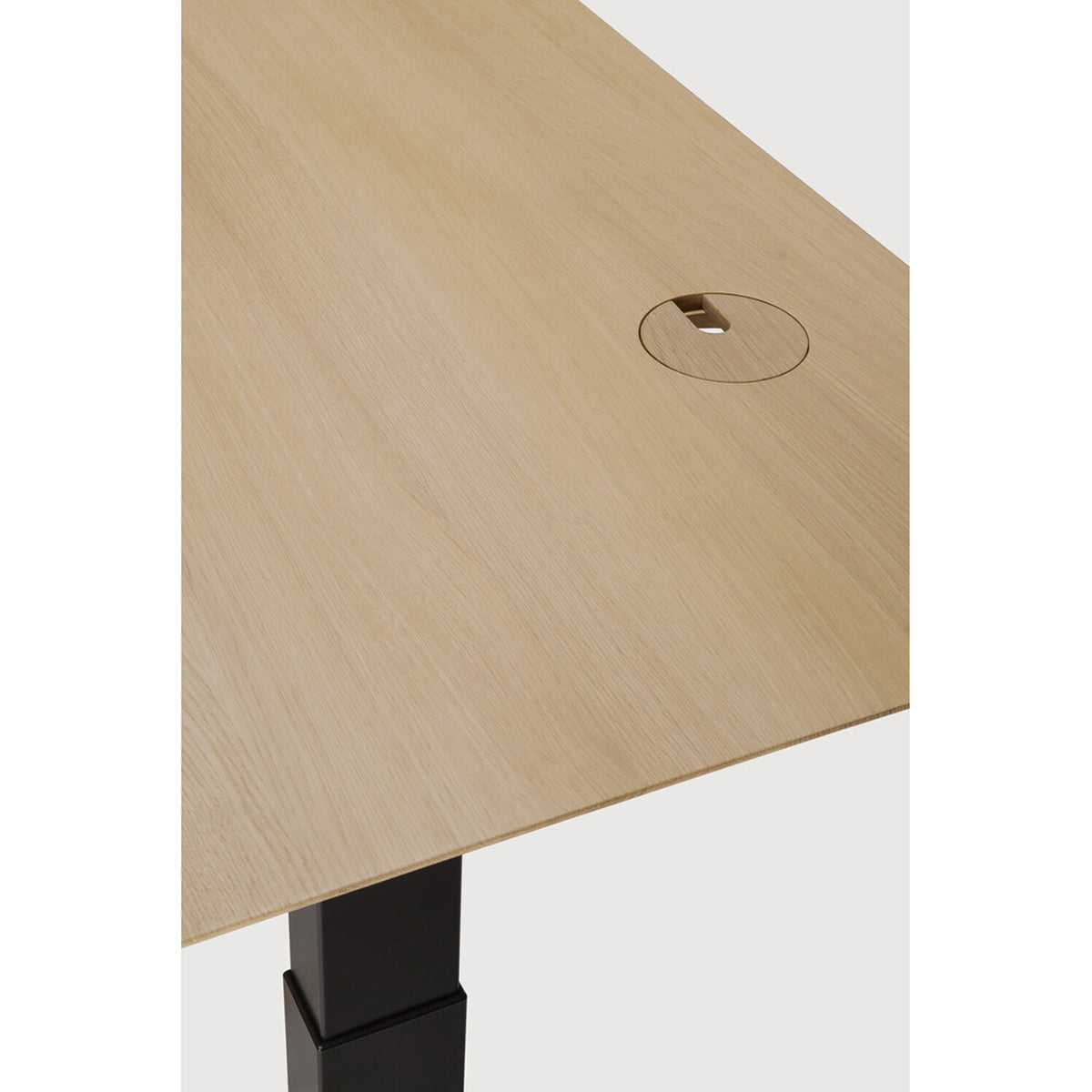 Bok adjustable desk