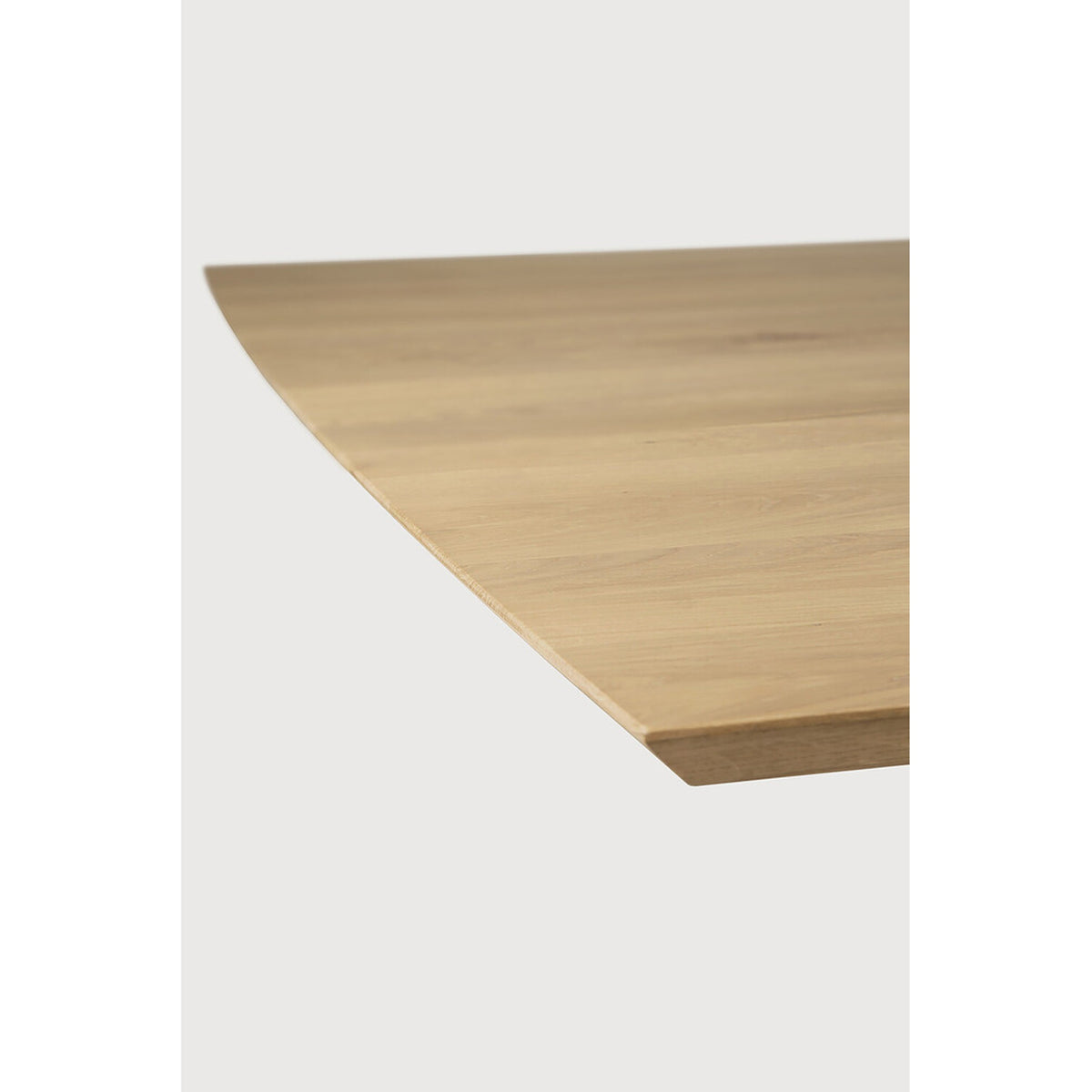Mikado dining table