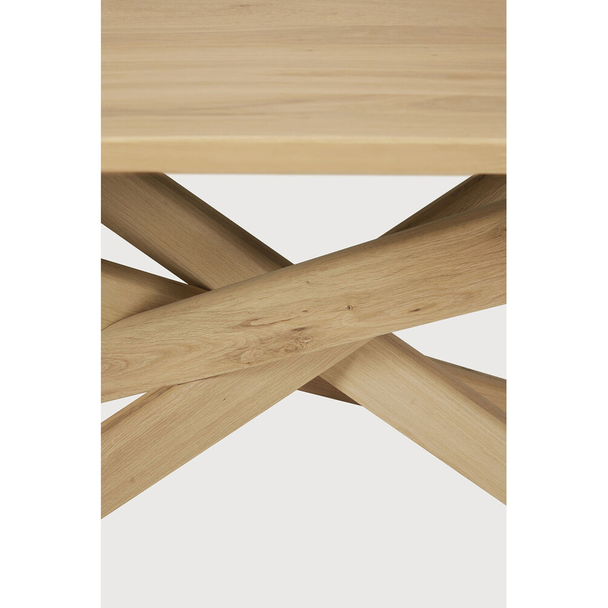 Mikado dining table