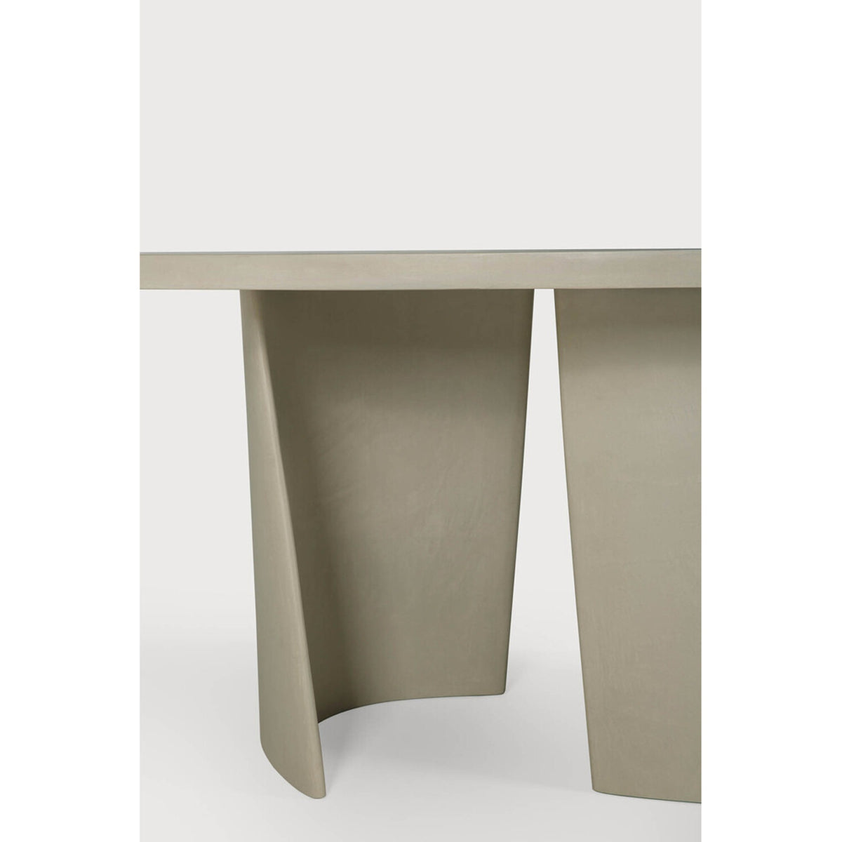 Canyon outdoor dining table