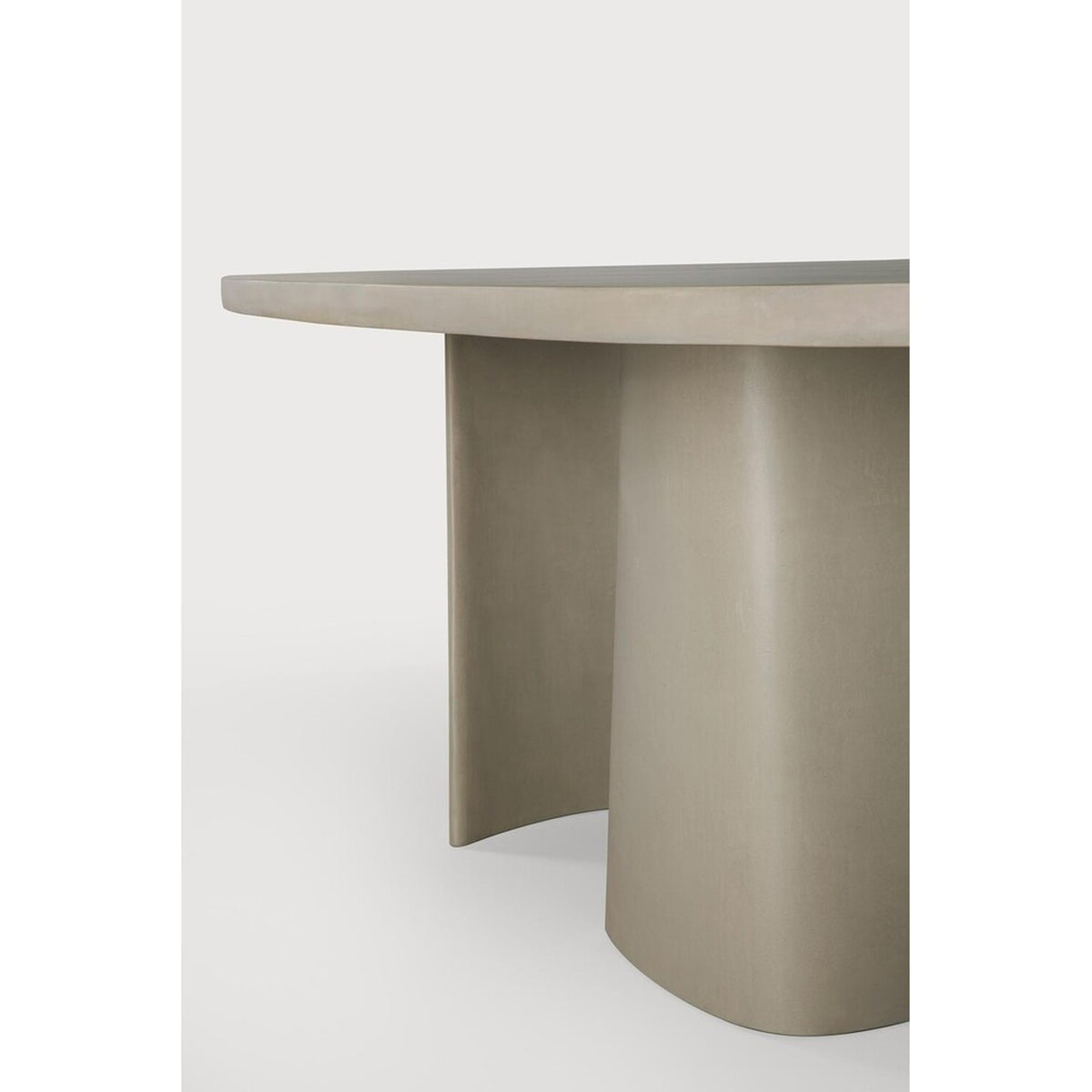 Canyon outdoor dining table