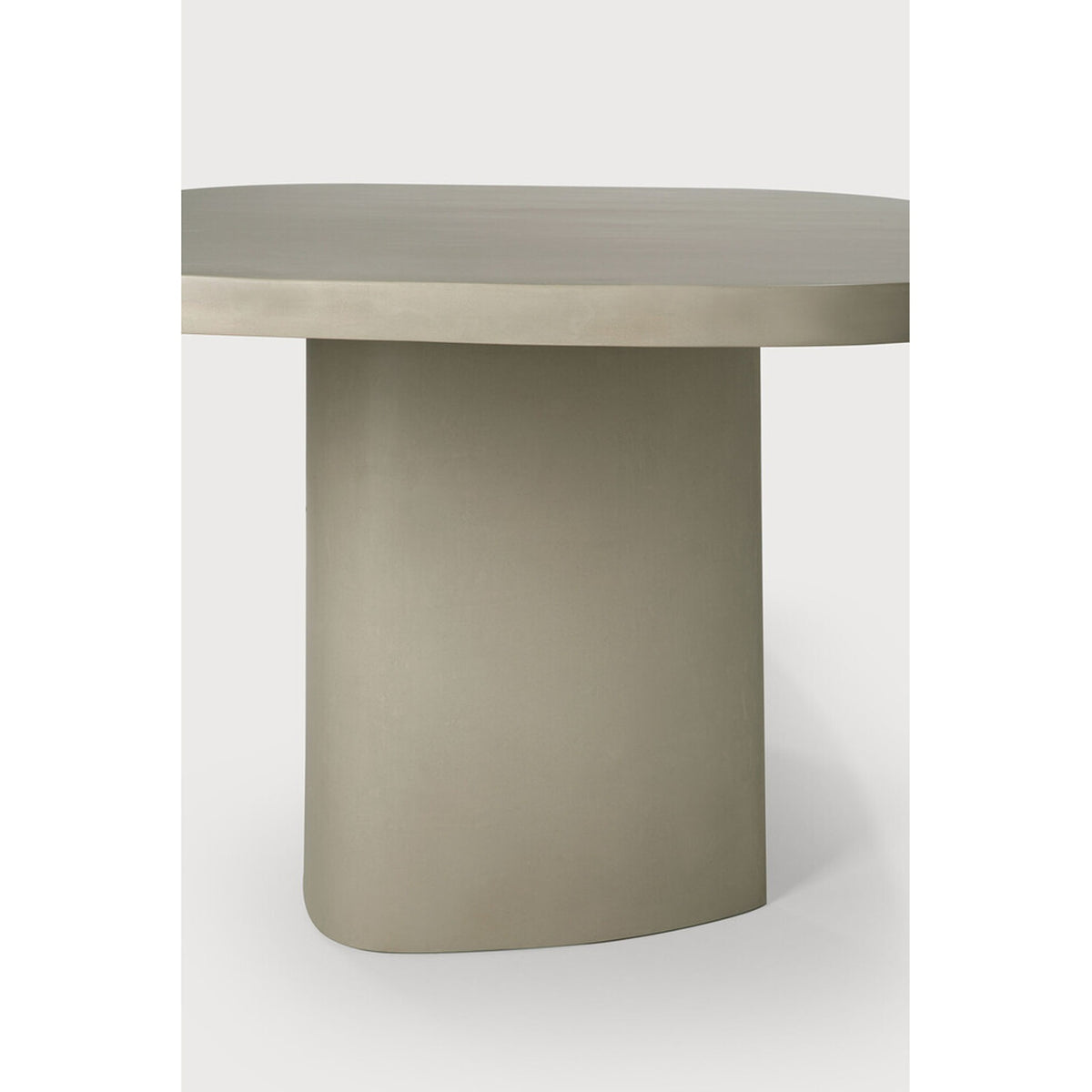 Canyon outdoor dining table
