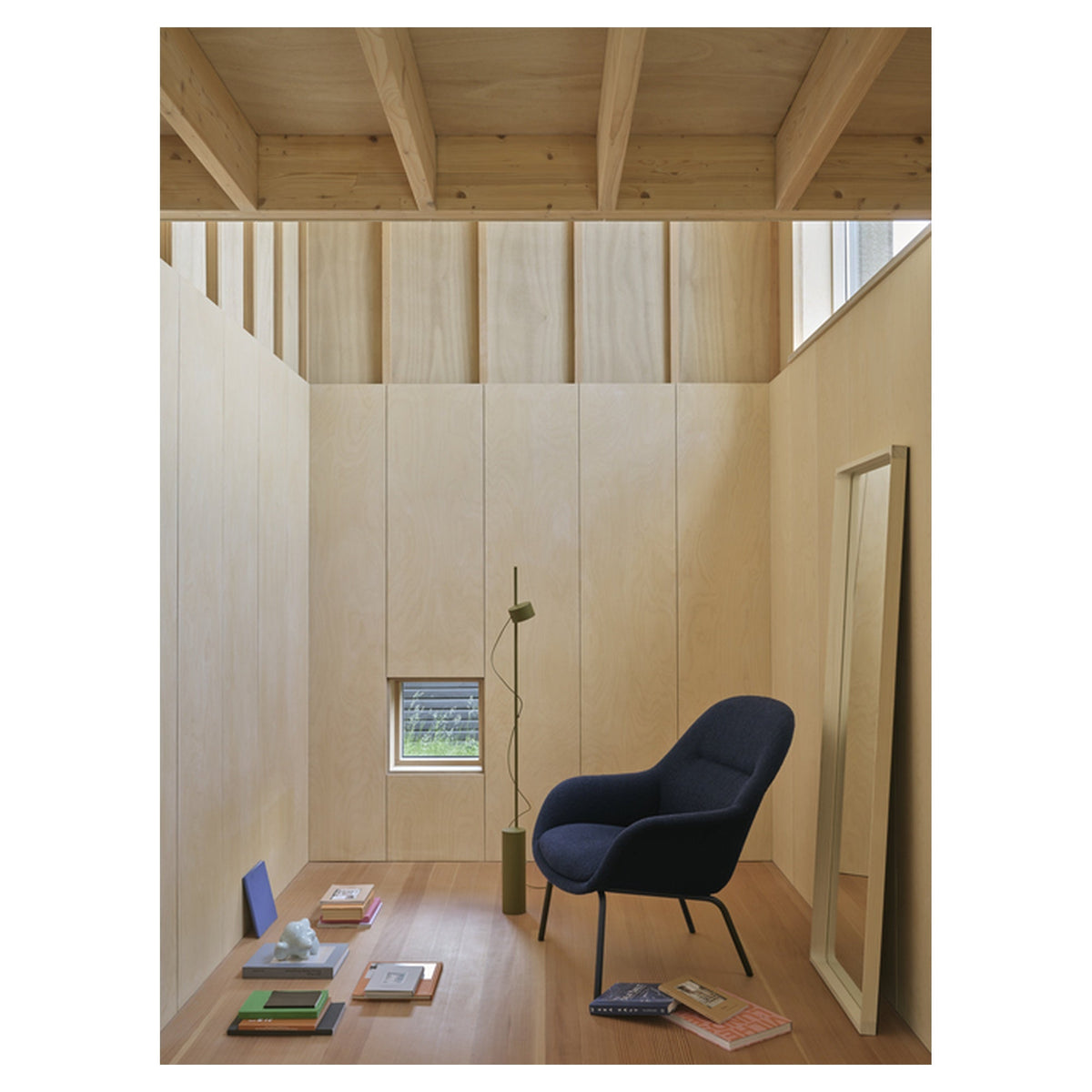 Fiber Lounge Armchair Tube Base