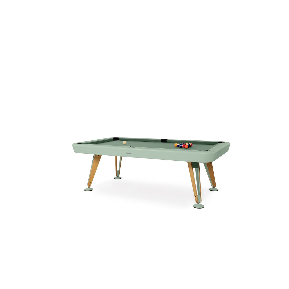 Diagonal Outdoor Pool Table | Covered