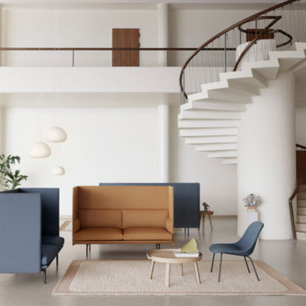 Fiber Lounge Chair Wood Base