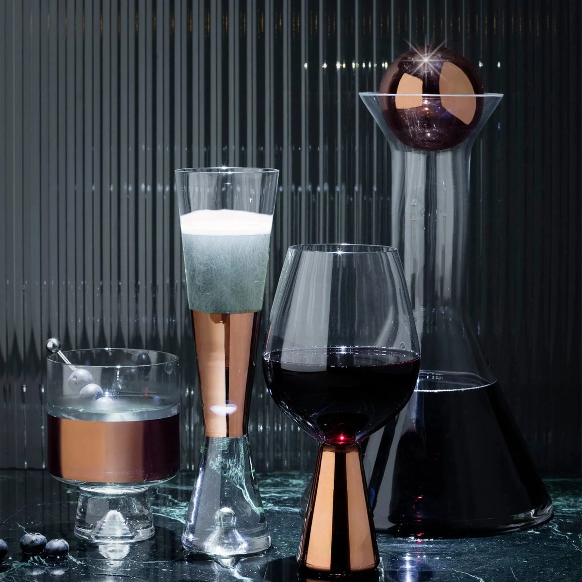Tank Wine Glasses Set