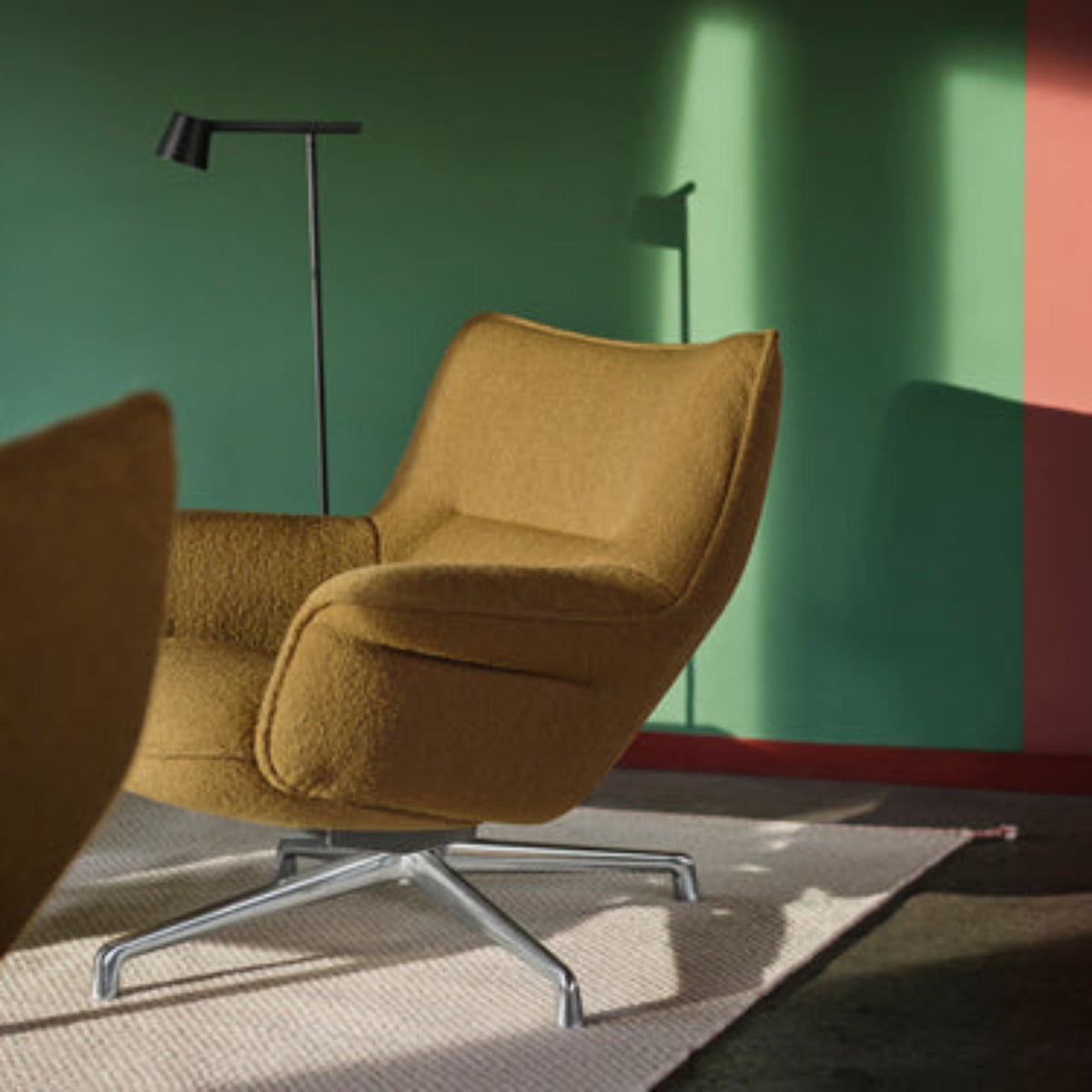 Doze Lounge Chair Low Back Swivel Base