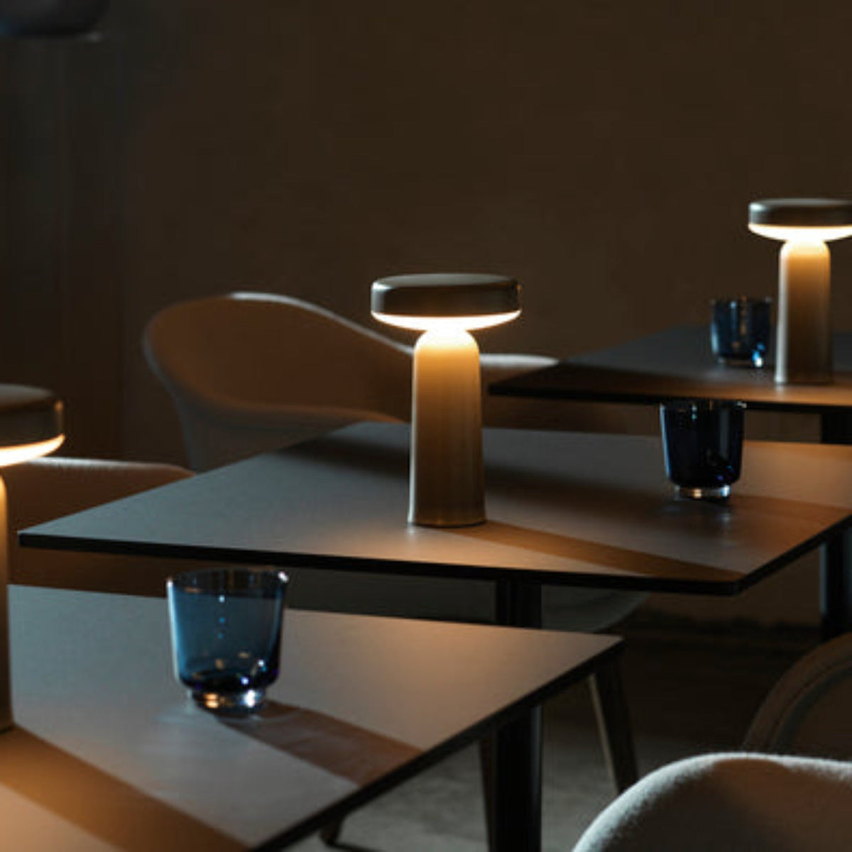 Fiber Lounge Armchair Wood Base