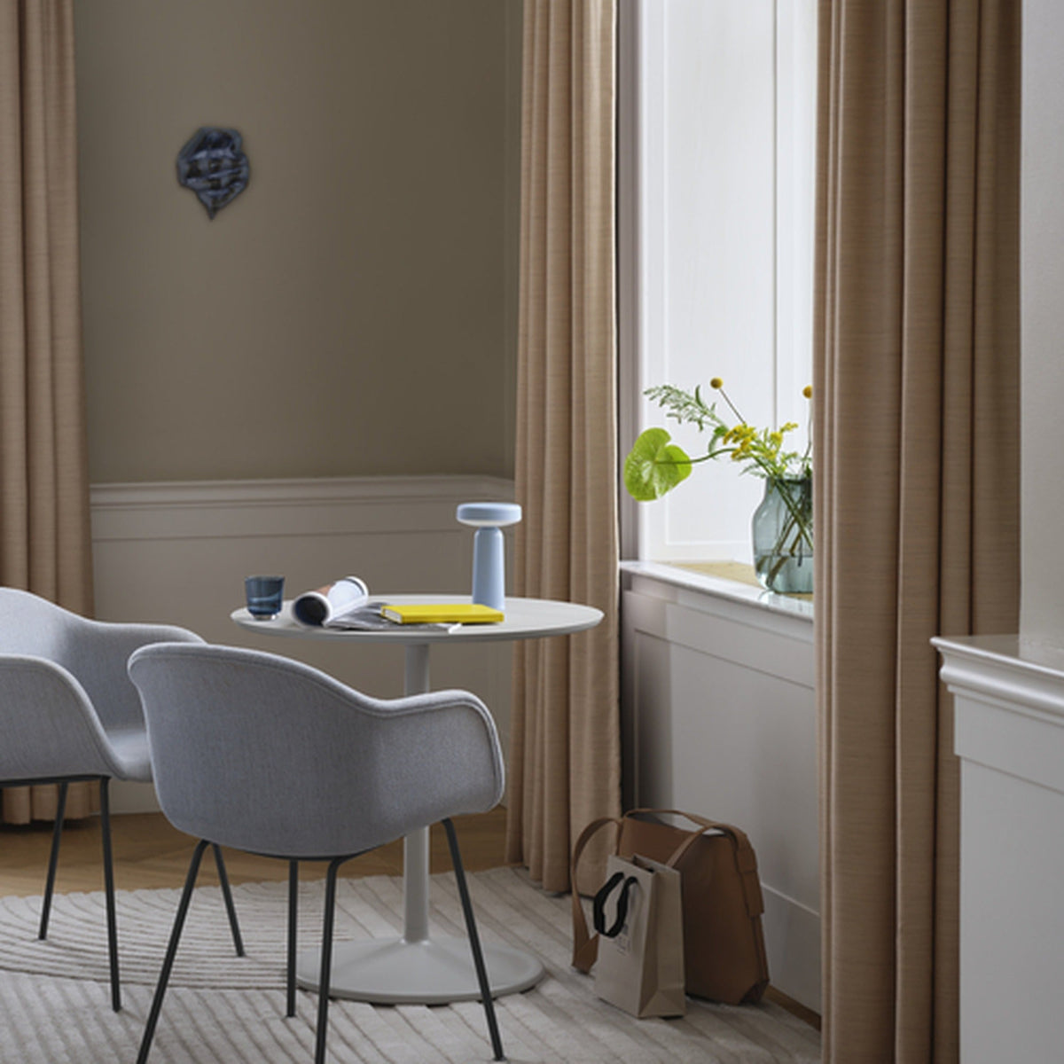 Fiber Armchair Tube Base