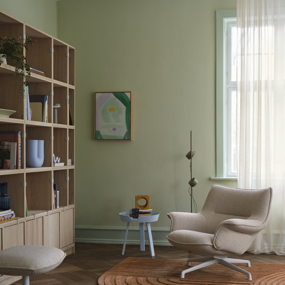 Doze Ottoman Tube Base