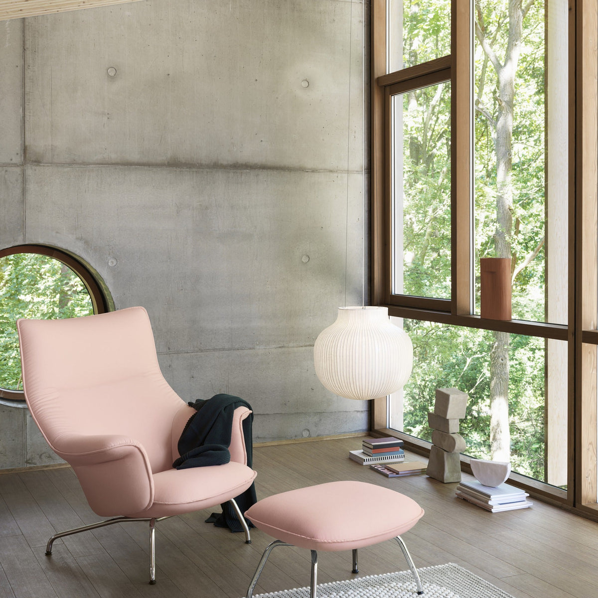 Doze Ottoman Tube Base