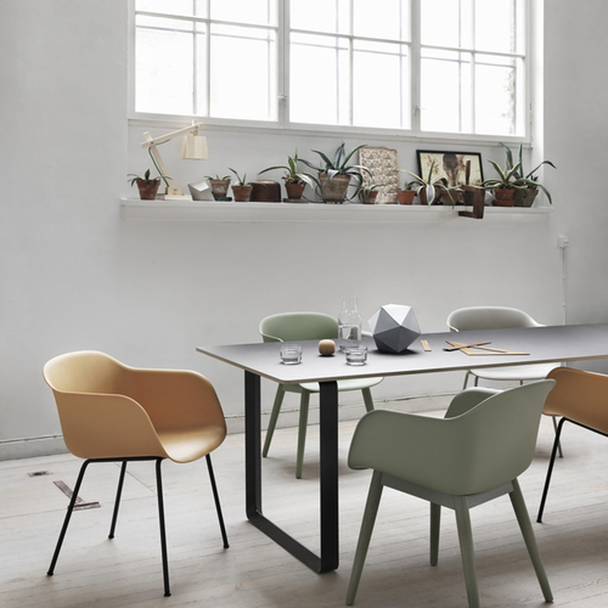 Fiber Armchair Wood Base