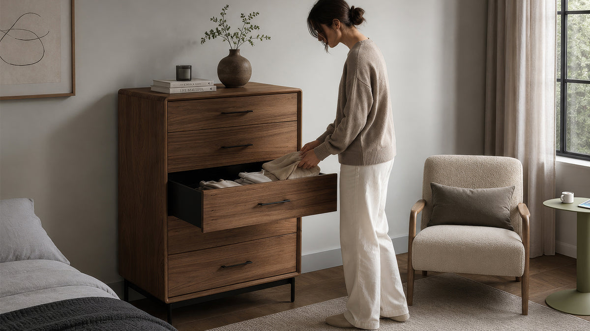 LINQ Bedroom 9185 5-Drawer Chest