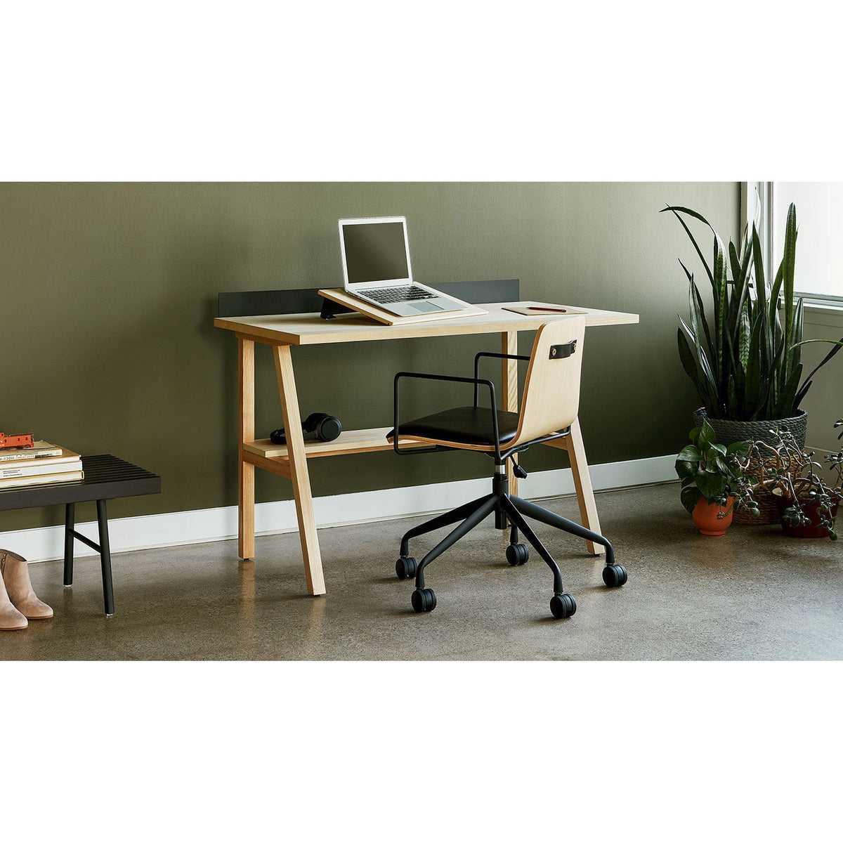 Truscott Desk (Online Only)