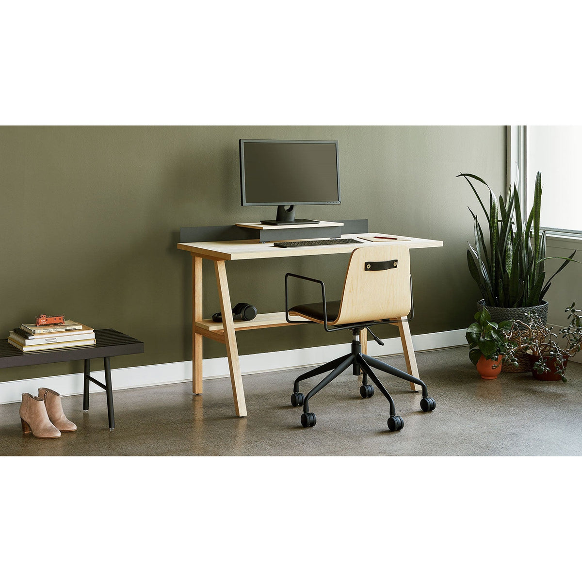Truscott Desk (Online Only)