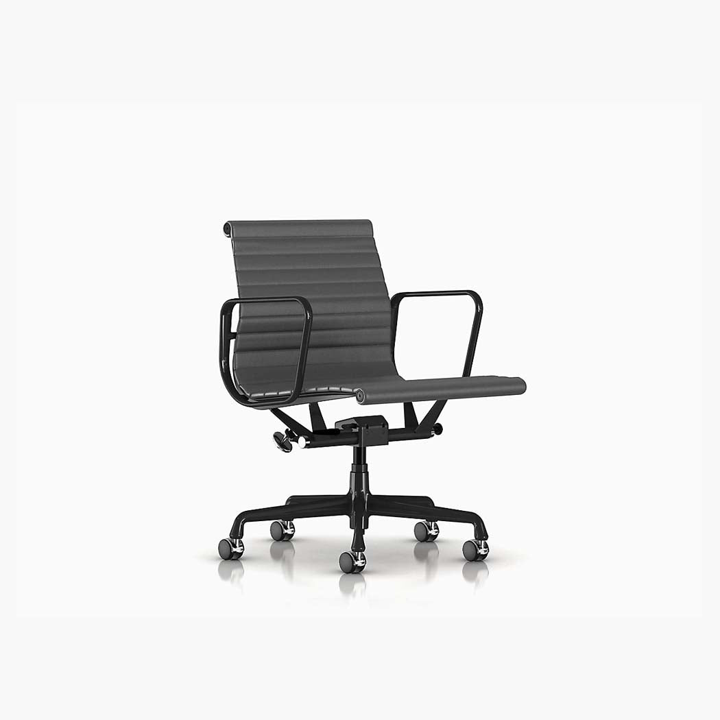 Eames aluminum group management chair with pneumatic lift Clearance